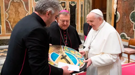 Papa Francisco: El árbol de Navidad y el Pesebre del Vaticano son un signo de esperanza