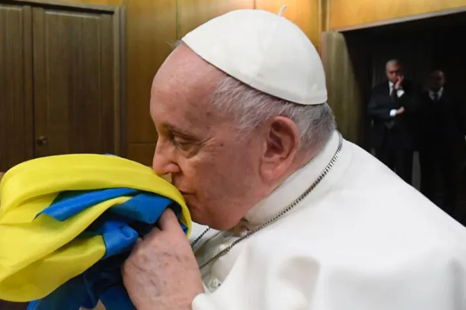 El Papa Francisco lamenta el primer aniversario de la “absurda guerra” contra Ucrania