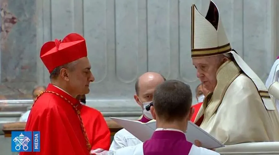 Papa Francisco con el Cardenal Mauro Gambetti. Foto: Captura