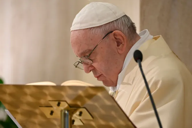El Papa reza para que a nadie le falte trabajo justamente remunerado