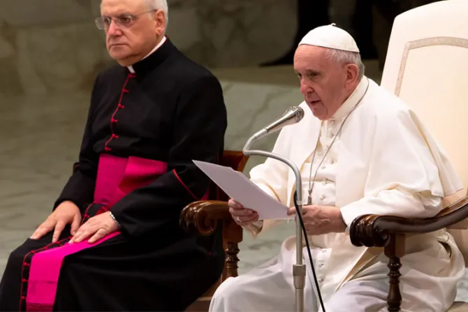 El Papa lamenta que muchos cristianos actúen como “turistas de catacumba”