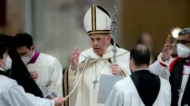 Papa Francisco en vísperas de la conversión de San Pablo. Crédito: Daniel Ibáñez/EWTN News/Vatican Pool.