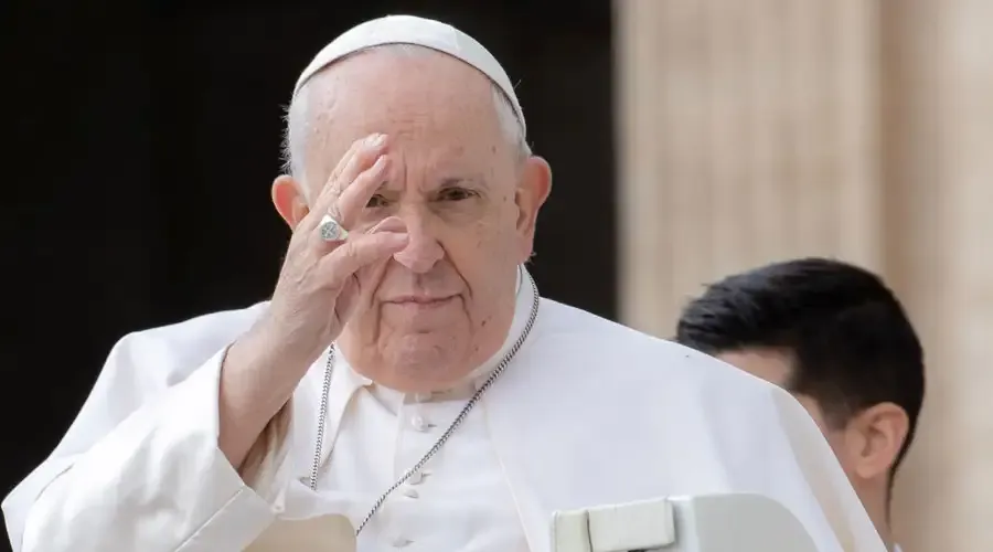 Vaticano: El Papa Francisco rezará en privado la oración del Ángelus el domingo