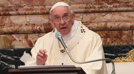 Papa Francisco: A Jesús no le gustan las personas que se maquillan el alma y el corazón