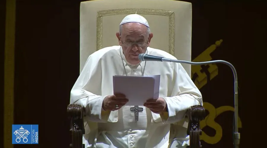 El Papa Francisco pronuncia su discurso. Foto: Captura Vatican Media