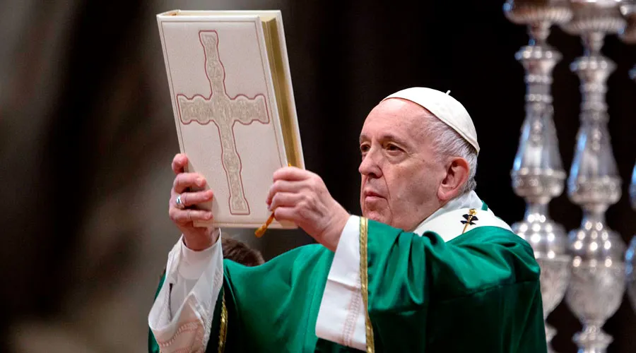 El Papa Francisco durante la Misa del Domingo de la Palabra. Foto: Daniel Ibáñez / ACI Prensa