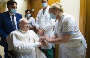 El Papa Francisco durante su reciente ingreso hospitalario en el Gemelli. Foto: Vatican Media 