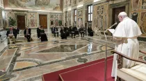 El Papa pronuncia su discurso. Foto: Vatican Media