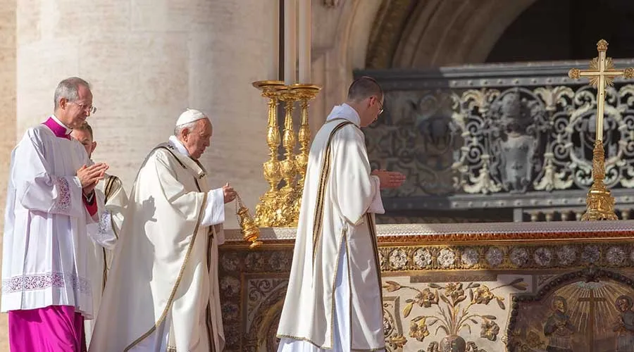 El Papa Francisco en la Misa de canonización. Foto: Daniel Ibáñez / ACI Prensa