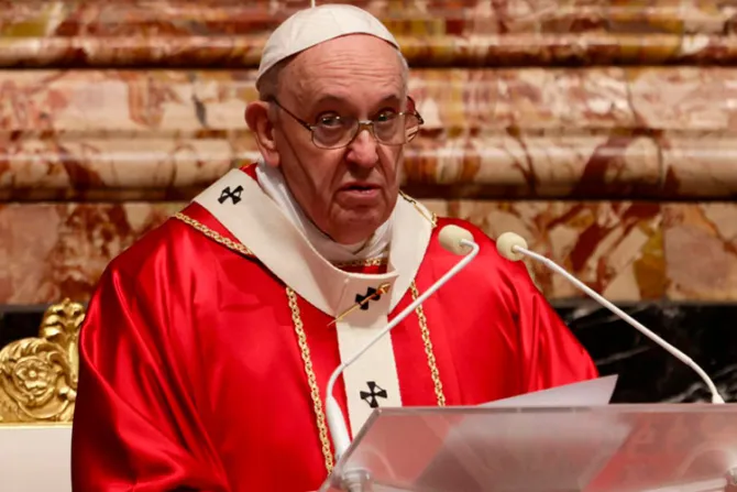 La melancolía negativa ante la muerte es un sentimiento alejado de la fe, advierte el Papa