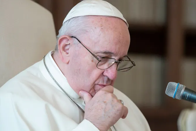 Papa Francisco condena el secuestro de 317 niñas en Nigeria