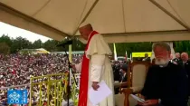 El Papa reza la oración por los trabajadores en Madagascar. Foto: Captura de Youtube
