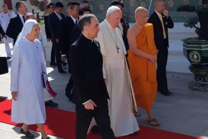 El Papa invita a estrechar la amistad entre cristianos y budistas