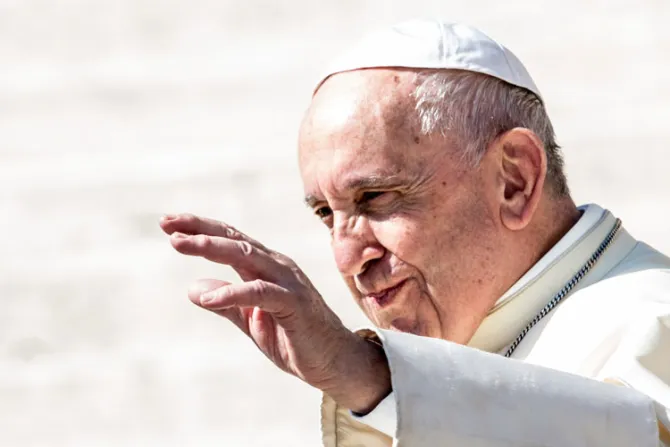 Papa Francisco hace un llamado a conservar presencia cristiana de Siria e Irak