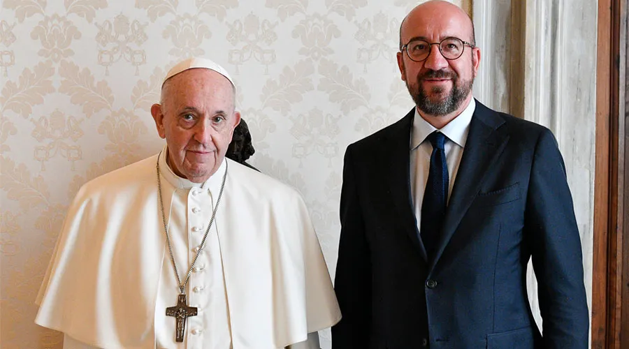 El Papa Francisco y el Presidente del Consejo Europeo, Charles Michel. Foto: Vatican Media?w=200&h=150