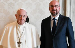 El Papa Francisco y el Presidente del Consejo Europeo, Charles Michel. Foto: Vatican Media 