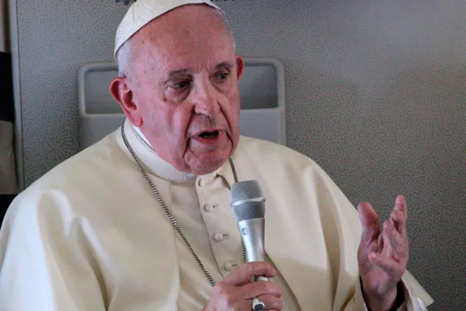 Papa Francisco exhorta a luchar contra la xenofobia: Es una enfermedad