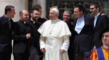  El Papa Francisco pide a sacerdotes ser padres amorosos y no jueces severos