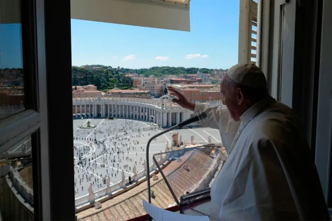 En el día de los abuelos, el Papa invita a realizar un gesto de ternura hacia los ancianos