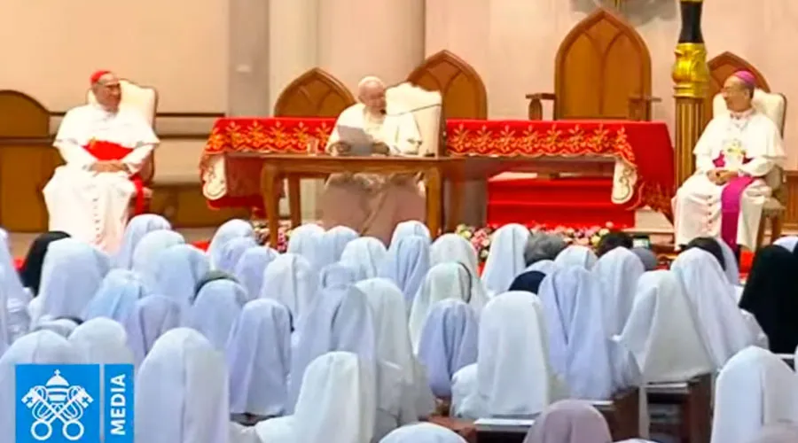 El Papa Francisco en su encuentro con los sacerdotes y la vida consagrada en Tailandia. Crédito: Vatican Media (captura de video)?w=200&h=150