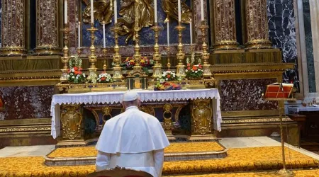 El Papa Francisco encomienda a la Virgen María su viaje a Rumanía