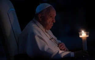 Papa Francisco en la Vigilia Pascual 2022, este Su00e1bado Santo. Cru00e9dito: Daniel Ibu00e1u00f1ez / ACI Prensa. 