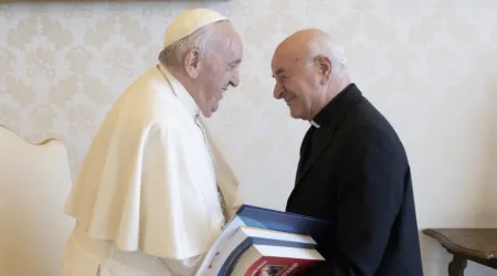 El Papa Francisco recibe en audiencia al presidente de la Pontificia Academia para la Vida