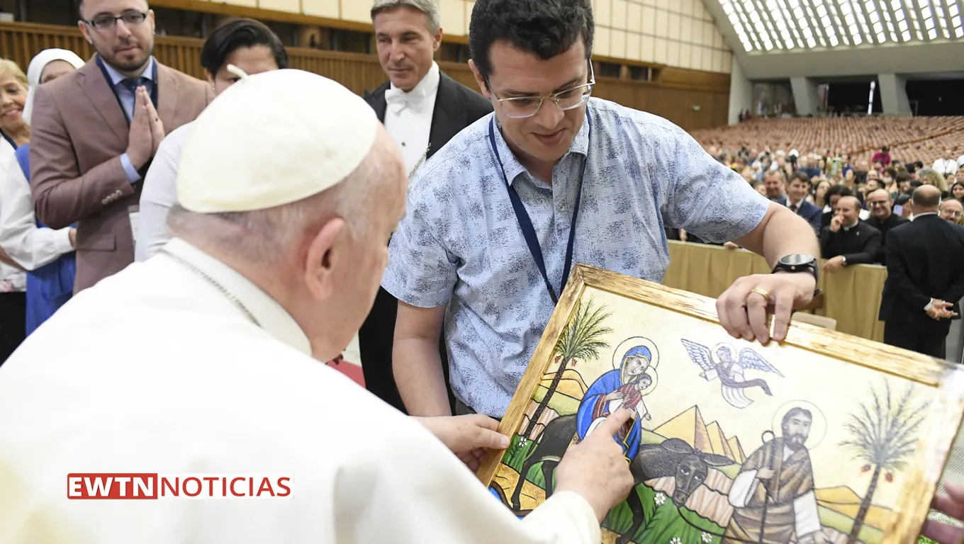 Papa Francisco con integrantes del Congreso internacional de catequistas. Crédito: EWTN Noticias
