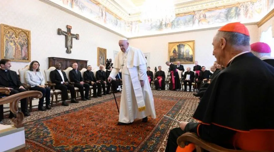 El Papa Francisco en la audiencia con los miembros de la Pontificia Comisión Bíblica. Crédito: Vatican News?w=200&h=150