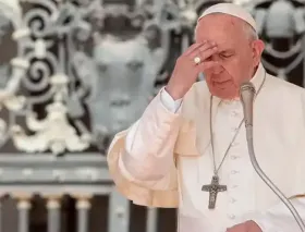 El Papa Francisco lamenta las miles víctimas tras el paso de un ciclón en Libia