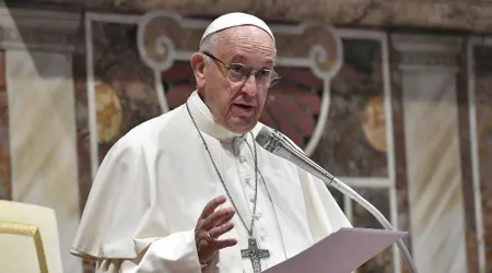 La piedad popular es el sistema inmunológico de la Iglesia, dice el Papa