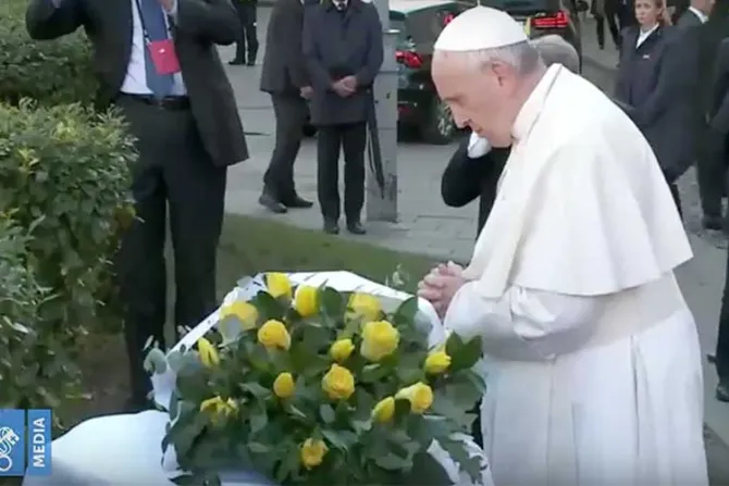 Así rindió homenaje el Papa Francisco a víctimas judías del nazismo en Lituania