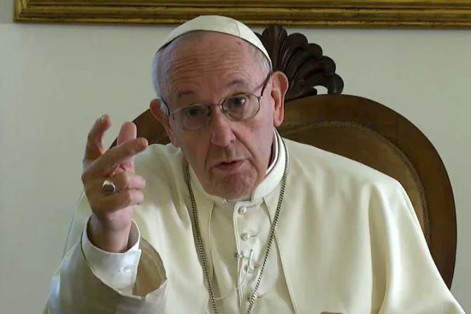 El Papa señala 3 peligros en la vida de la Iglesia: Clericalismo, mundanidad y chismes