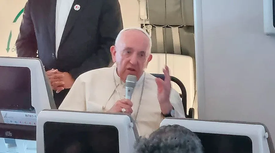 El Papa Francisco durante la rueda de prensa. Crédito: Alexei Gotovskiy (ACI)?w=200&h=150