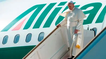 Papa Francisco llega a Roma luego de visitar Eslovaquia y Hungría