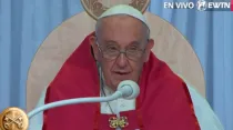 El Papa Francisco pronuncia la homilía en la Misa en el Commonwealth Stadium, en Canadá. Crédito: Captura de video (EWTN)