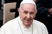 El Papa envía respuesta a carta de niña que contó su emoción al recibir la Eucaristía