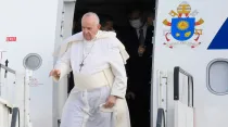 El Papa Francisco llega a Grecia. Crédito: Vatican Media