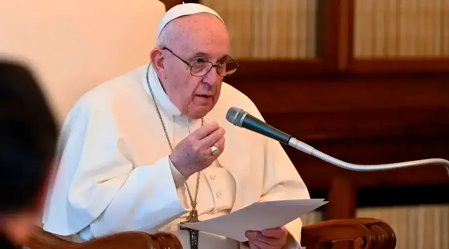 El Papa Francisco sigue con atención diálogos con el ELN en Colombia