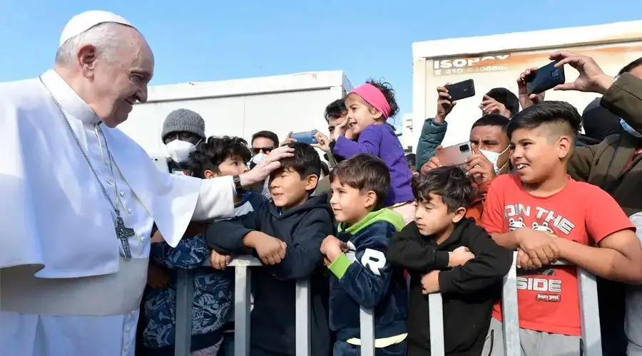 Mustafá, el niño refugiado que se las ingenió para saludar 2 veces al Papa Francisco