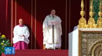 El Papa Francisco pronuncia su homilía durante la ceremonia de canonización. Crédito: Captura de Youtube