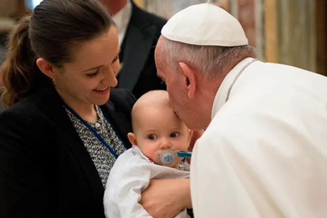 La ciencia necesita de la virtud para defender la vida humana, afirma Papa Francisco