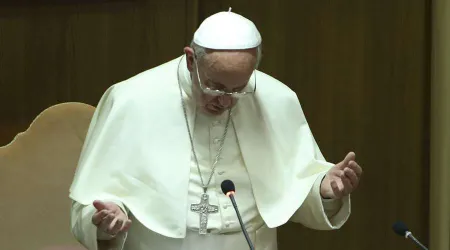 La oración hace milagros, asegura el Papa Francisco