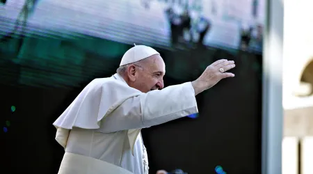 Papa Francisco pide a la ONU acabar con las armas nucleares y construir la paz