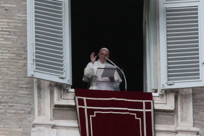 Papa Francisco: El camino de la cruz es incómodo, pero conduce a la libertad del pecado