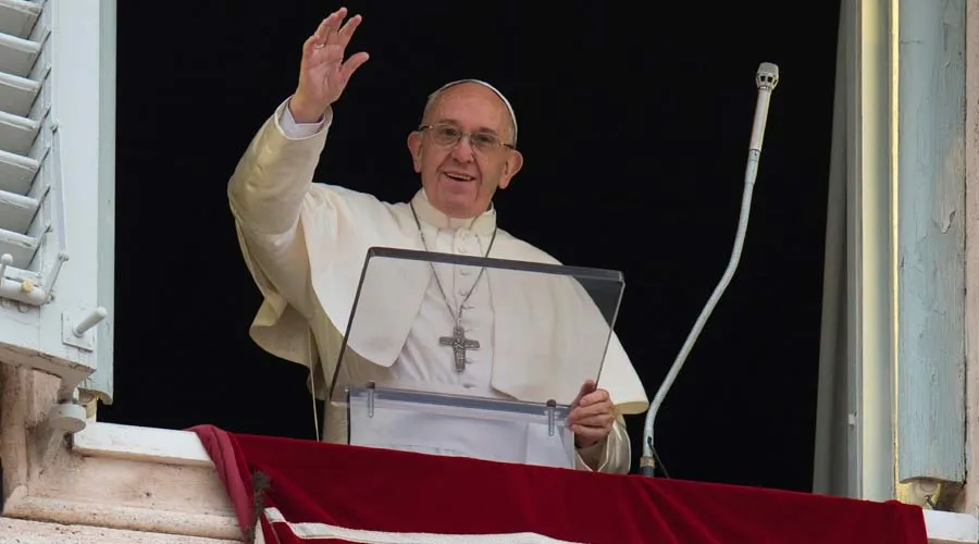 Solo el encuentro con Dios puede dar sentido pleno a la vida, destaca el Papa