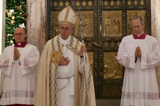 Gracias por el Año Santo, dice Papa Francisco en el rezo del Ángelus