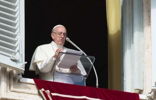 El Papa Francisco en el rezo del u00c1ngelus pide oraciones por Venezuela. Foto: Vatican Media / ACI 
