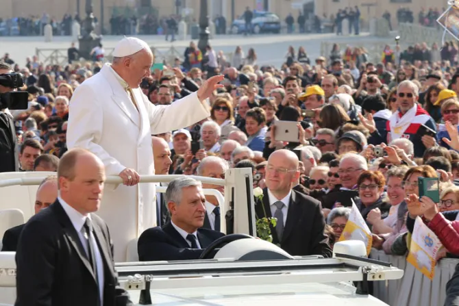 FOTOS: El Papa explica Jueves, Viernes y Sábado Santo: una gran historia de amor sin fin