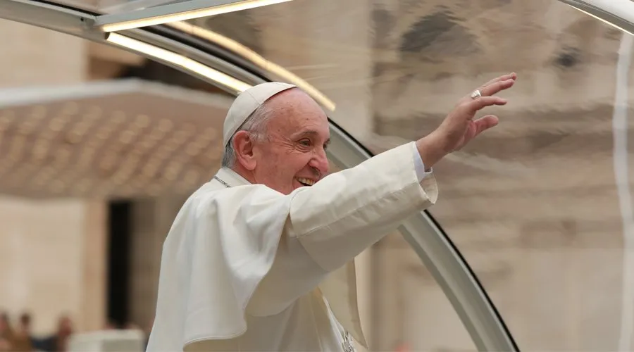 Papa Francisco describe cómo es Dios y pone la misericordia entre sus principales virtudes